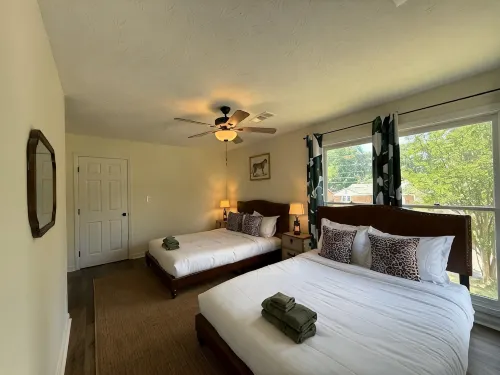 Jungle-Inspired 4BR Oasis - Peaceful & Private - 4 ดาว