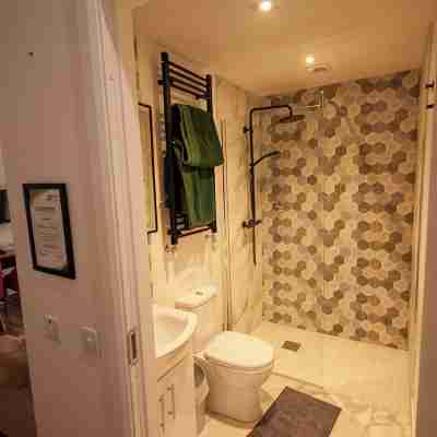 Sarahs Cottage an enchanting 1-bedroom artisan stone cottage near Clonmellon. Rooms