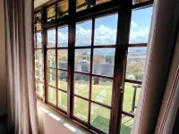 Gooderson Leisure Fairways Self Catering - マウンテンビュー