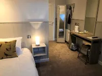 The Townhouse Sutton