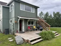 Tiny House with Bear Mountain Views.... Only 25 Minutes outside of Anchorage - 방갈로