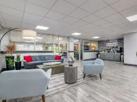 Premier Waterfront Room, Tiki Bar & Grill, Live Music, Pool, Gym, Kitchenette Hotels in Whitfield