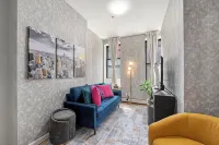 3Br 3Ba • NY Charm Modern Luxe • Sleeps to 12 • Min to NYC • Free Parking Permit