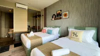 Homesuite' Home at Riverson Soho - Private Pools