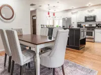 La Mesa Family Retreat - 20 minutes to Beaches & More! 라메사 호텔