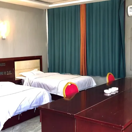 Korla Derong Business Hotel