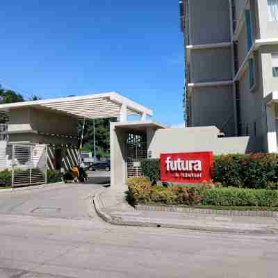 Spacious 1BR at Marina Spatial w/Pool - Dumaguete City Hotel Exterior