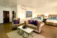 Thunderbird Resorts - Poro Point - Parvekkeita