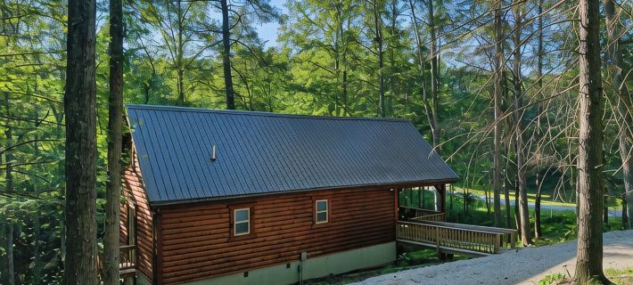 Hot Tub -Pet Friendly -Arcade & Corn Hole-Dock Access w/ a Canoe & Paddle Board Hoteles en Condado de Wolfe