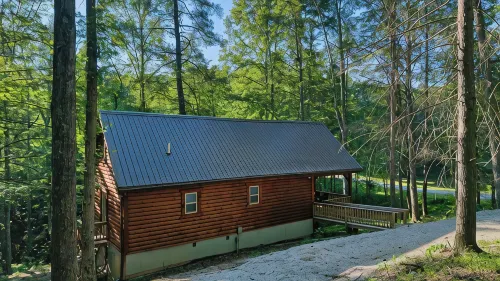 Hot Tub -Pet Friendly -Arcade & Corn Hole-Dock Access w/ a Canoe & Paddle Board