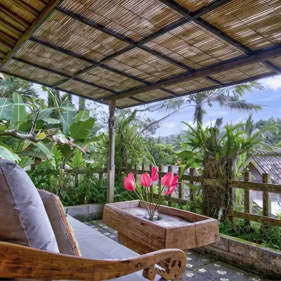 Nienté Bali Hotels near Batukaru Temple