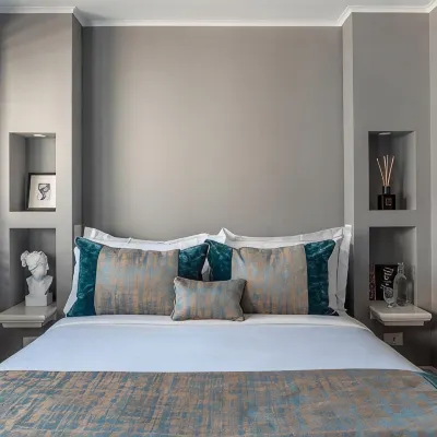 NAMAN HOTELLERIE - Spagna Hotels near Globe Theatre