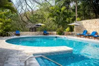 Camino Real Tikal‎ - Pools