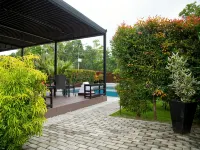 Meridian Adventure Marina Club & Resort