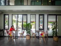 Casaluxe Hotel and Resident Hotels near Ladprao