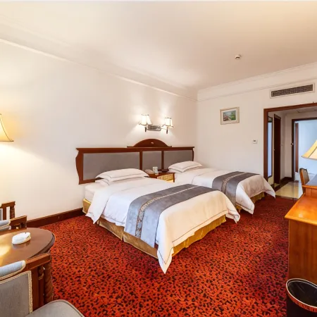 Emeishan Grand Hotel (Emeishan Scenic Area Baoguo Temple)