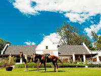 The Manor at Ngorongoro 카라투 호텔