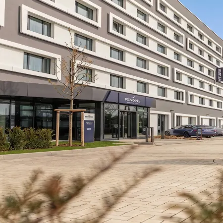 Novotel Düsseldorf Airport Отели рядом с достопримечательностью «Кайзерсверт»