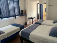 Hotel & Hostal Mayflower - Bãi đậu xe