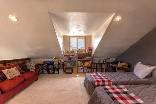 Breathtakingly charming 4-bedroom house with WiFi in Charlo. - 4-Star