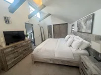 Tranquility in 3Br Pocono House Private Pool, Sauna,Hot Tub, Game Room, Fire Pit - 4-Star