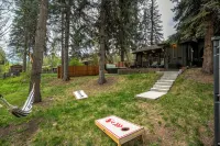 Peaceful Riverside Retreat: Sauna, Hot Tub, & Fire Pit by Forest & Peak Retreats - Chalets
