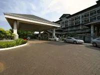 Thistle Port Dickson Resort - Parking