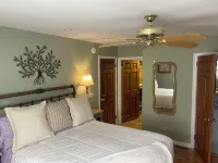 Spacious Hampton Bays Home-Near Shinnecock Hills- Perfect for 2026 US Golf Open! Hotels in Hampton Bays