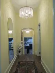 Spacious Downtown Frederick, 3 BR, Full Kitchen Off Street Parking
