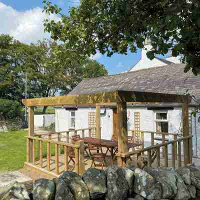 Stunning cottage, 3-beds, 2-baths, 2 sitting rooms. Fenced garden, dogs welcome. Hotel Exterior
