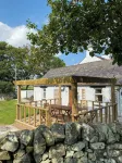 Stunning cottage, 3-beds, 2-baths, 2 sitting rooms. Fenced garden, dogs welcome.