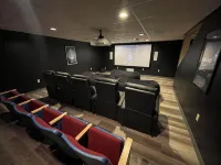 Private Mansion Getaway NY Hotels in Amsterdam