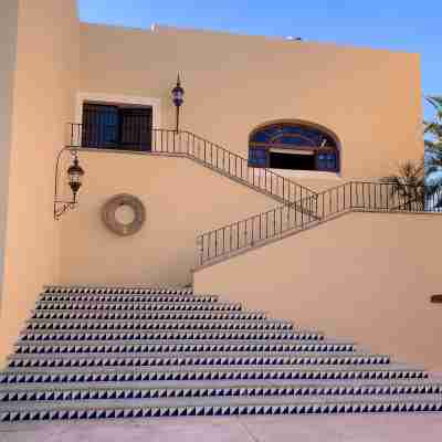 "Stunning Oceanfront One-Bedroom Condo with 180° Sea of Cortez Views Hotel Exterior