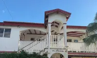 Villa Nanou, Quiet Villa Top with Small Sea View 住宿飯店