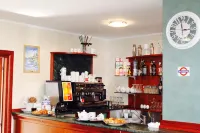 Blue Hotel - Frühstück