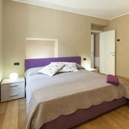 LUCIA by KlabHouse-Central  lakeview w/AC