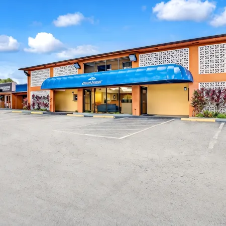 Ramada by Wyndham Murfreesboro