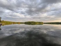 Tiny bungalow secluded in the woods with lake view.  Pets accepted! - Wifi