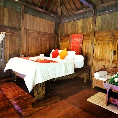 Ethnic Room at Omah Limasan by Omah Bungah Hotels near Mount Merapi Museum