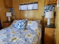 Rebel's Rest - A Romantic Getaway HouseboatNew Water Filtration System - Wifi