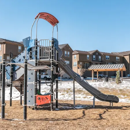 Perfect Summer Getaway! Lovely Townhome Just 10 Minutes from Park City.