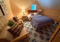 Spacious Steiner Cabin on quiet street and stream. - 3つ星