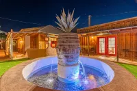 China Mary Inn: "Doc Holliday Suite" Charming 2-bedroom in heart of Tombstone