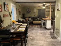 Roscoe Cottage Pet Friendly Hotels in Fremont
