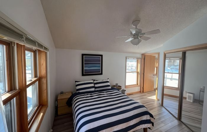 Lake Life Cabin
