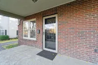 Gourmet Kitchen, King-sized Bed, Charming Ottawa Hills Colonial