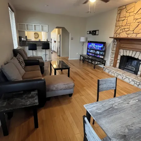 Delightful Downtown Frisco House-Half a mile from Frisco downtown