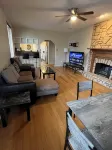 Delightful Downtown Frisco House-Half a mile from Frisco downtown - Bungalows