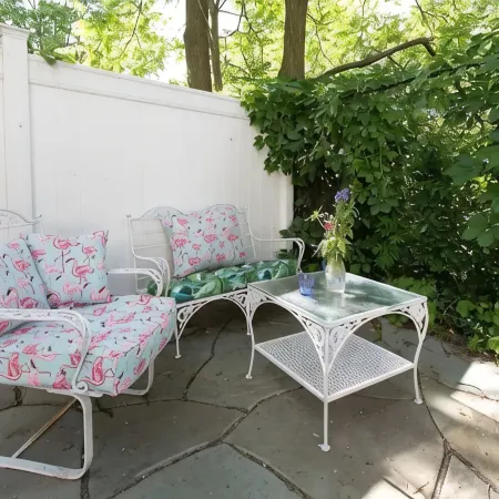 Vintage Charmer Waterfall views! sleeps 5! Отели в г. Итака