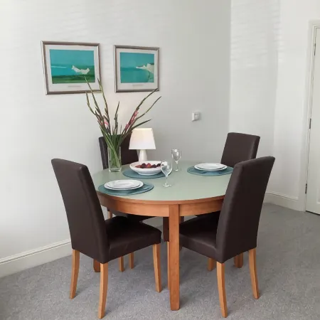 Bexhill Town Centre Flat - Less than 5 mins to the iconic De La Warr Pavillion.